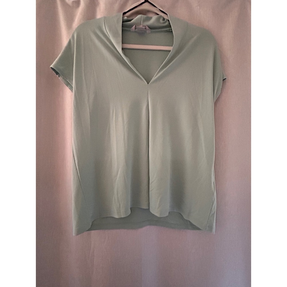 H&M Women's V Neck Solid Green Short Sleeve Top Size Medium